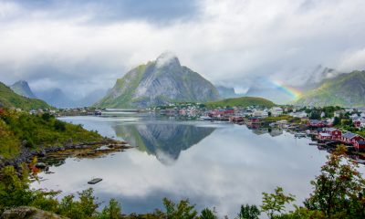 The village of Reine on the right, with a rainbow after a shower (27mm, 1/1000s, f/4, ISO 100)